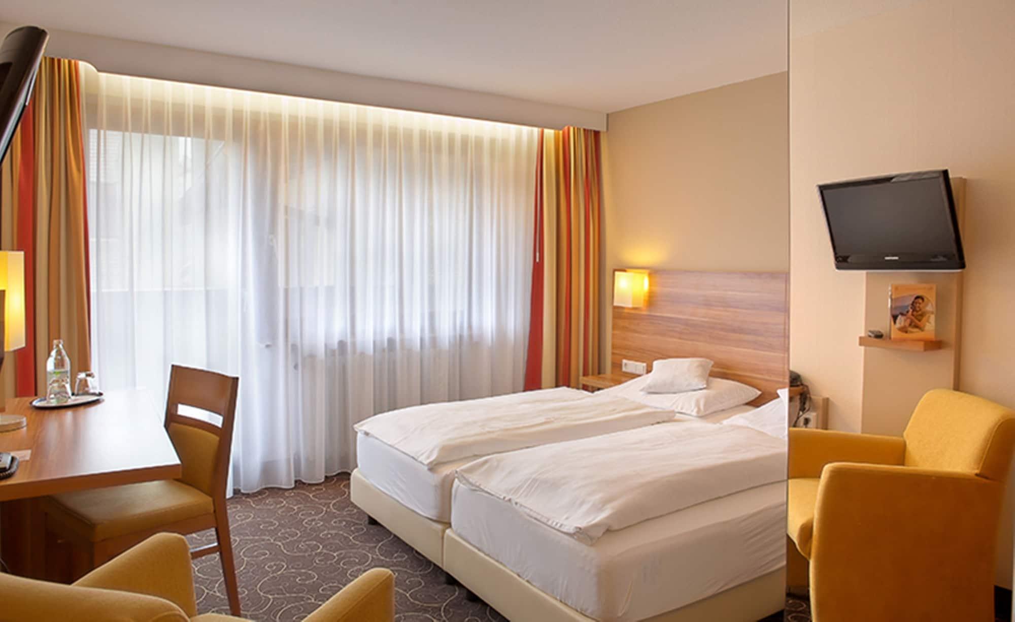 Flair Hotel Weinstube Lochner Bad Mergentheim Exterior photo